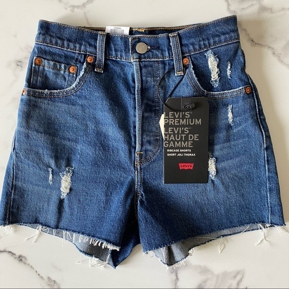 NEW Levi’s Ribcage Cutoff Distressed Jean Shorts - Picture 4 of 12